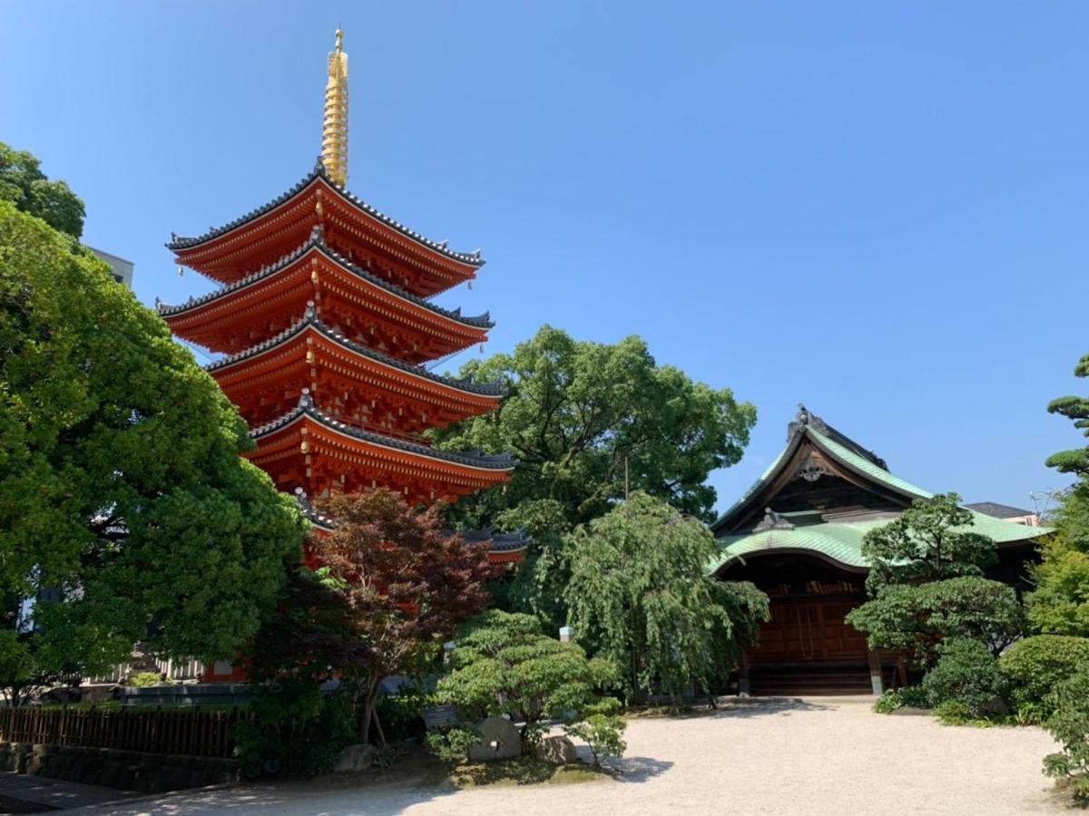 Апартаменты Trip Pod Tsumashoji Фукуока Экстерьер фото